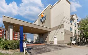 Ramada by Wyndham Louisville Expo Center